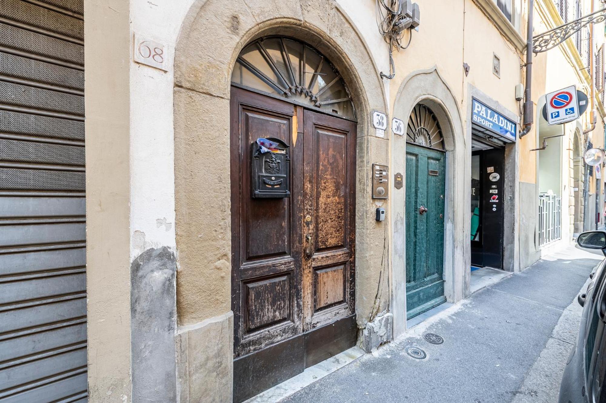 10 Minuti Duomo - Double Suite Con Idromassaggio فلورنس المظهر الخارجي الصورة